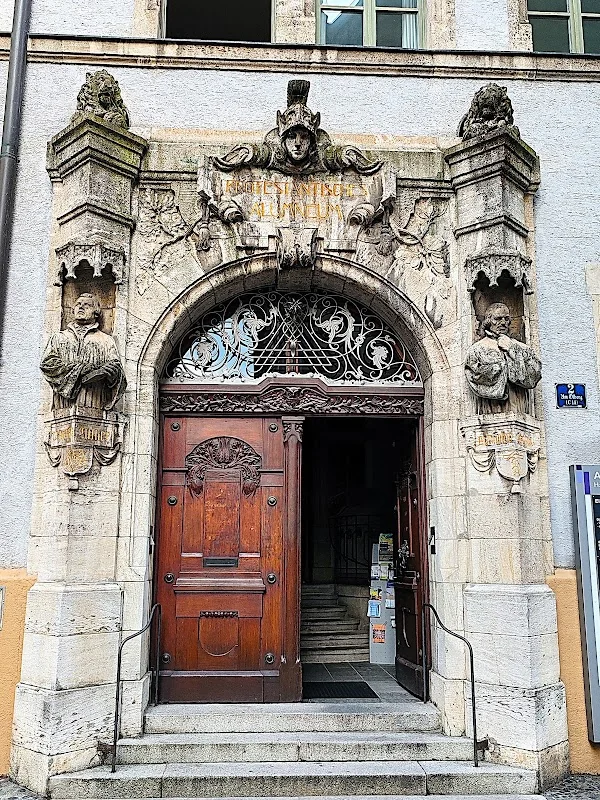 Haus der Kirche - Alumneum