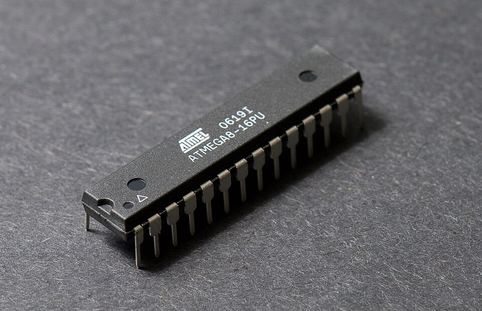 아트멜 AVR