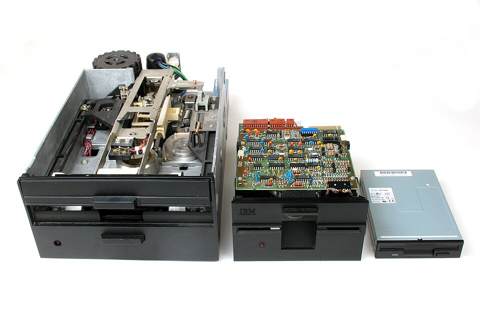floppy disk drive