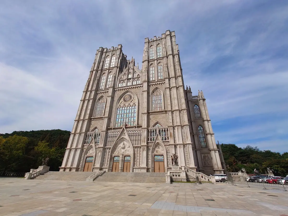 경희대학교 평화의전당 서울특별시 동대문구 경희대로 26