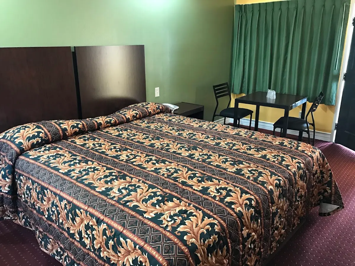 Hill Crest Inn 9111 Sepulveda Boulevard North Hills Los Angeles