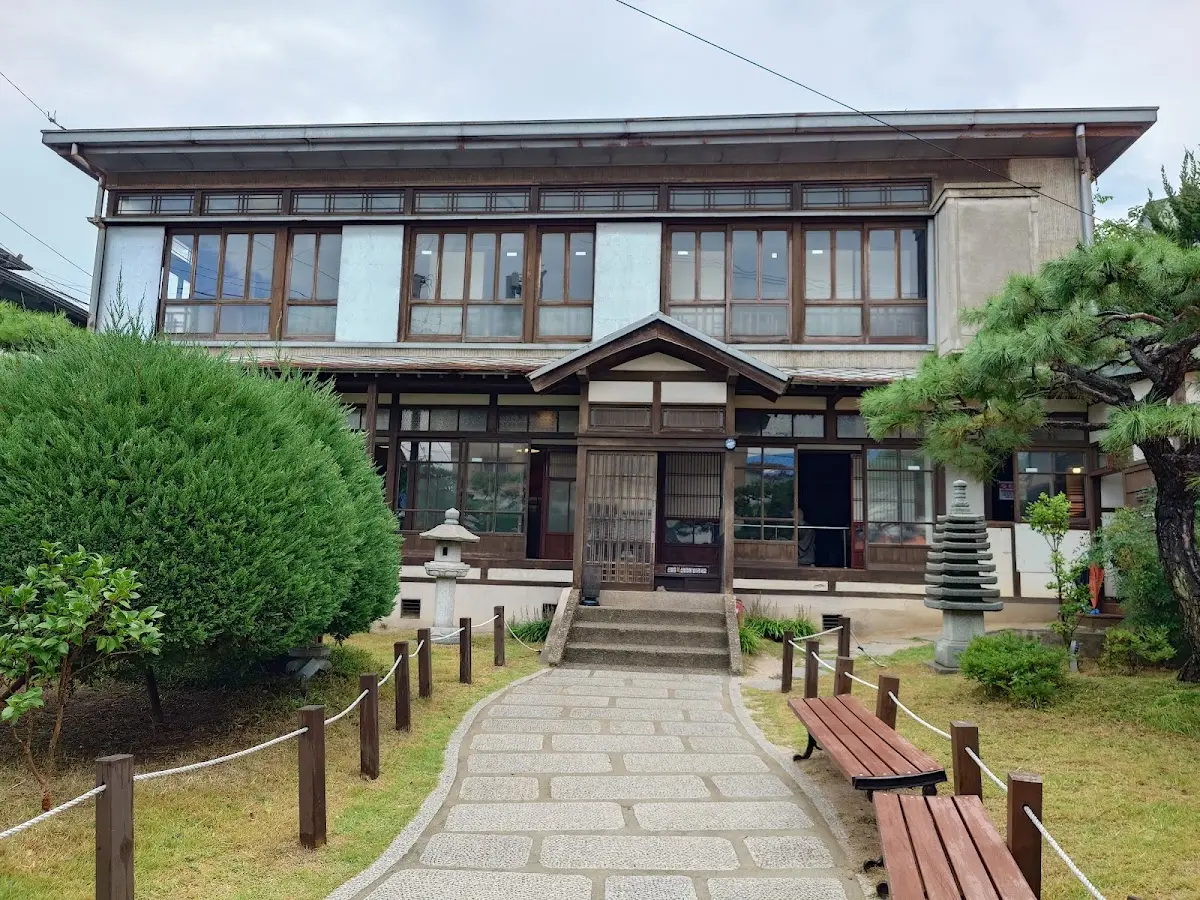 구룡포 근대문화역사거리 경상북도 포항시 남구 구룡포읍 구룡포길 153-1