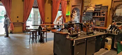 Starbucks - Horniman Circle