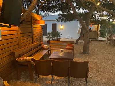Rest - Restaurant & Music Club