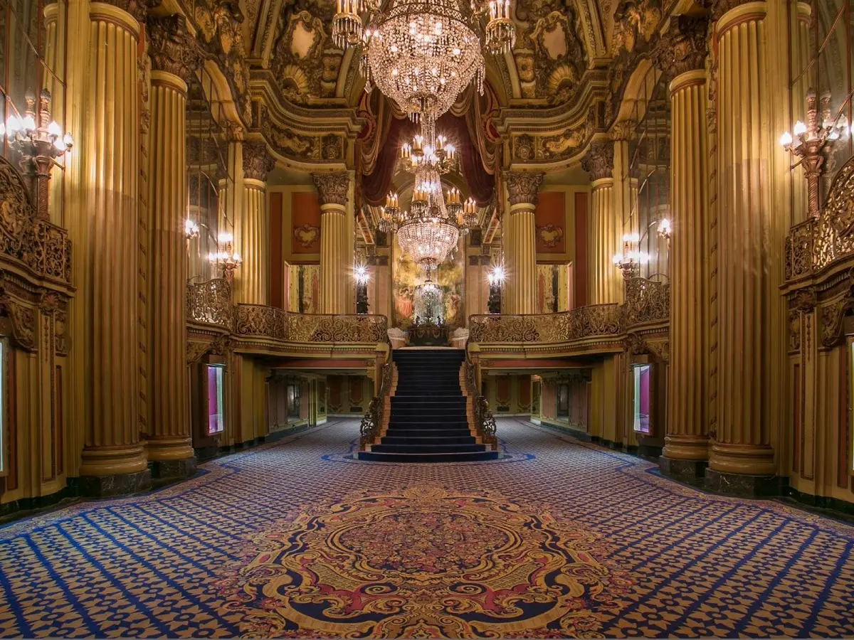 Los Angeles Theatre 615 South Broadway Los Angeles