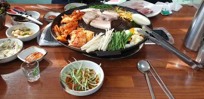 더덕솥뚜껑삼겹살
