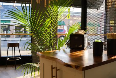 Reves Smoothie Cafe