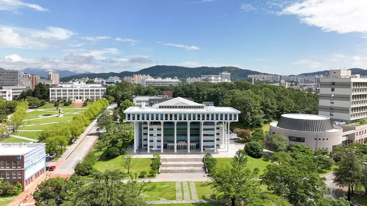 전남대학교 광주광역시 북구 용봉로 77
