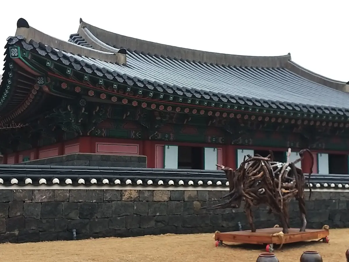 제주목 관아 제주시 관덕로 25