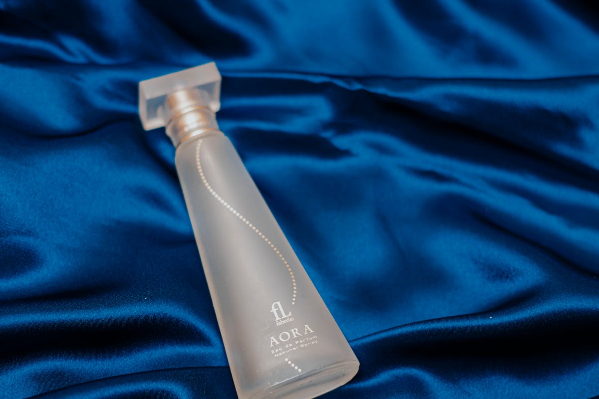 الأقمشة الحساسة في الصيف: كيف تتجنب تلفها؟