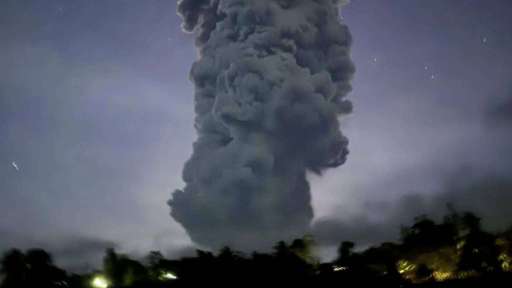 Kanlaon Volcano Eruption 2024 (1)