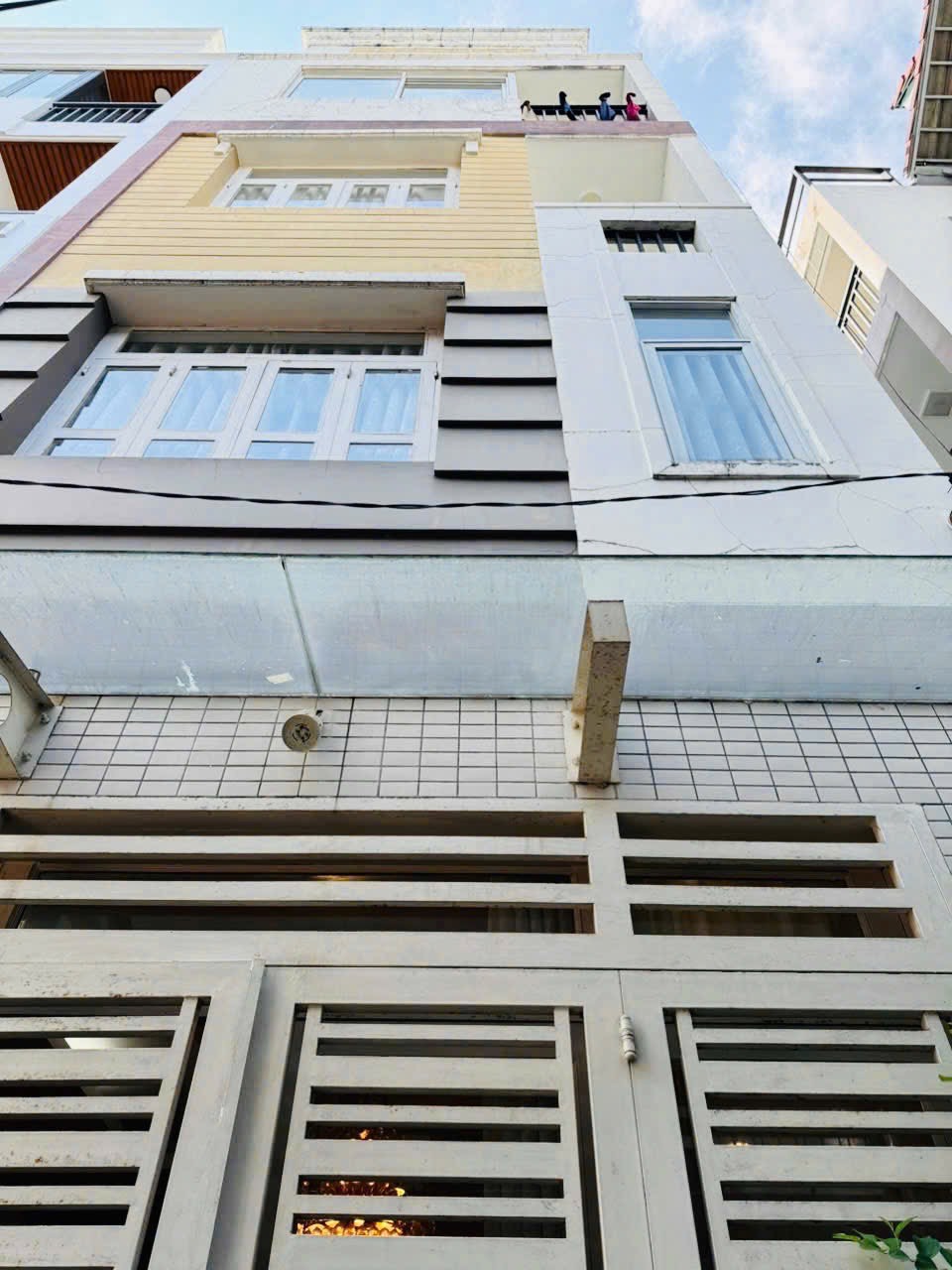 BÁN NHÀ TRUNG TÂM PHÚ NHUẬN