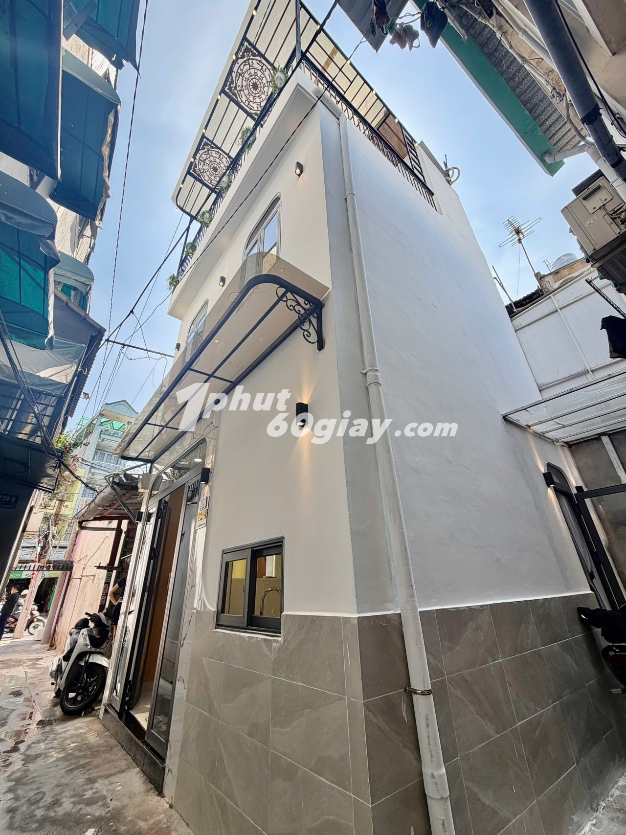 BÁN NHÀ MẶT TIỀN THỤT QUẬN BÌNH THẠNH