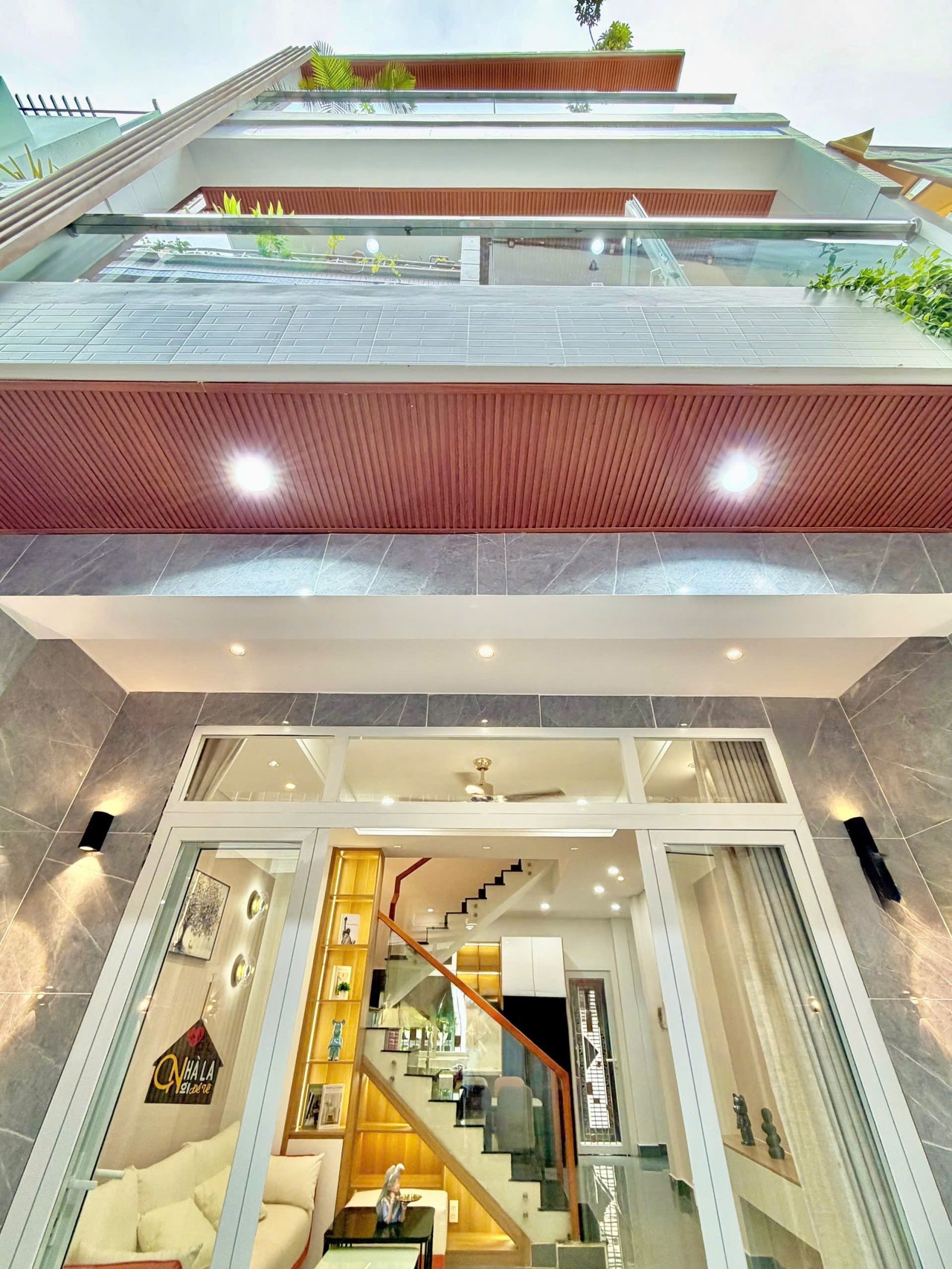 Nhà Mới Tinh Full Nội Thất Khu Phan Xích Long