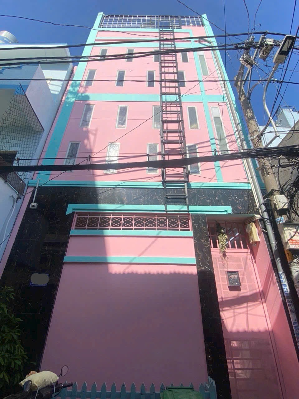 Bán Nhà Gần Chợ Bà Chiểu