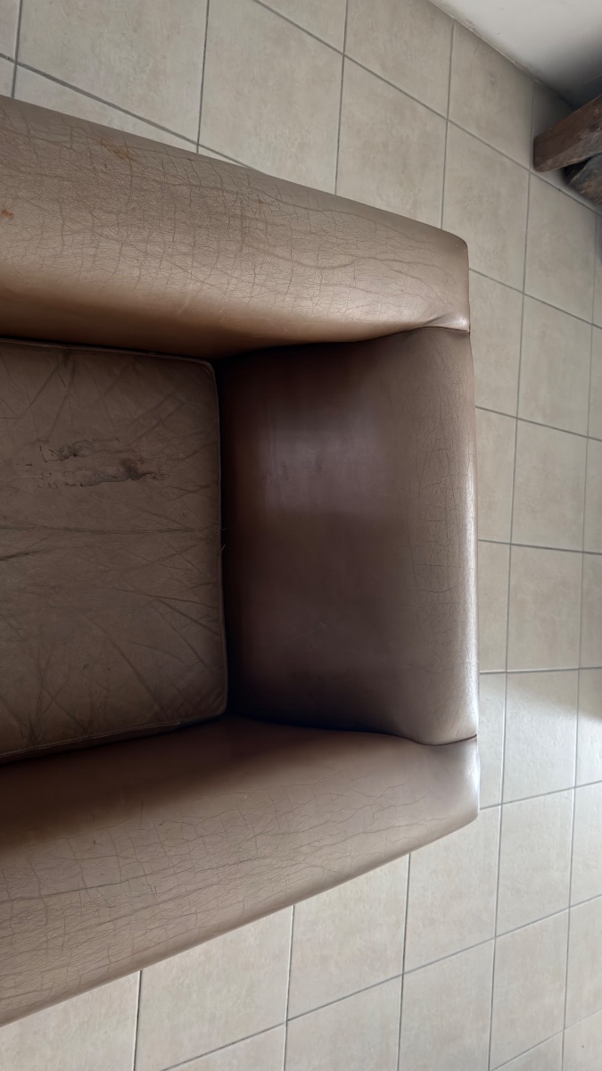 Sillón individual ejecutivo color café estilo lounge