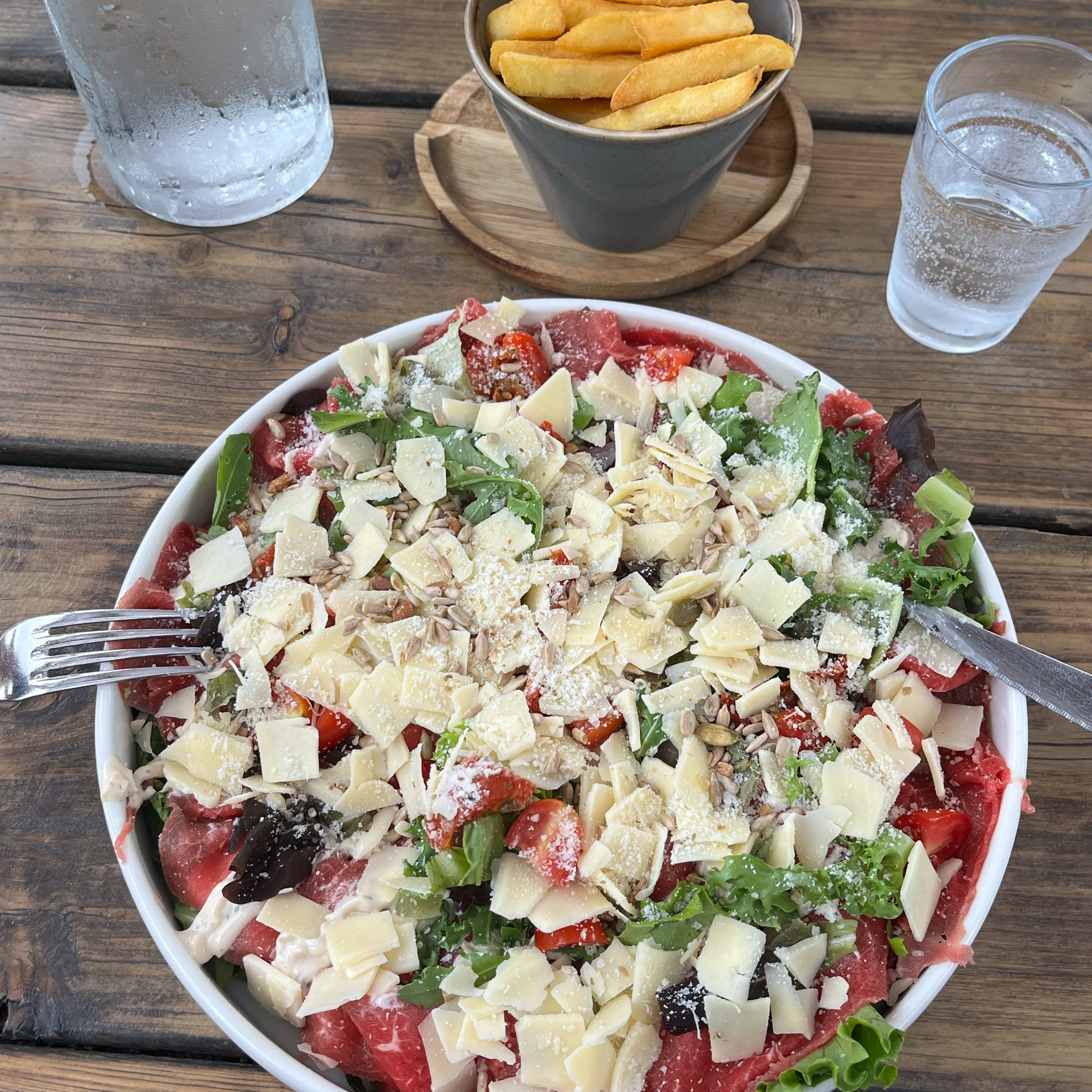 Carpaccio bonanza at Strandpaviljoen Aan 't Wiede — shared on Makan