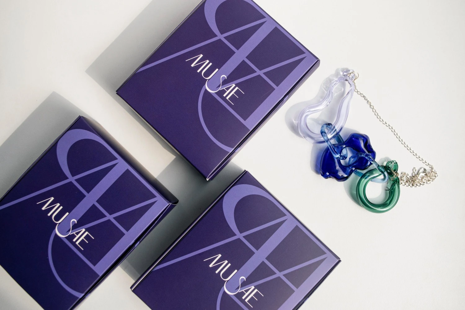 Each collection is inspired by the fusion of two artistic movements that have marked history. We merge art and jewelry to create unique pieces that not only adorn but also promote artistic education and celebrate the beauty of the world.