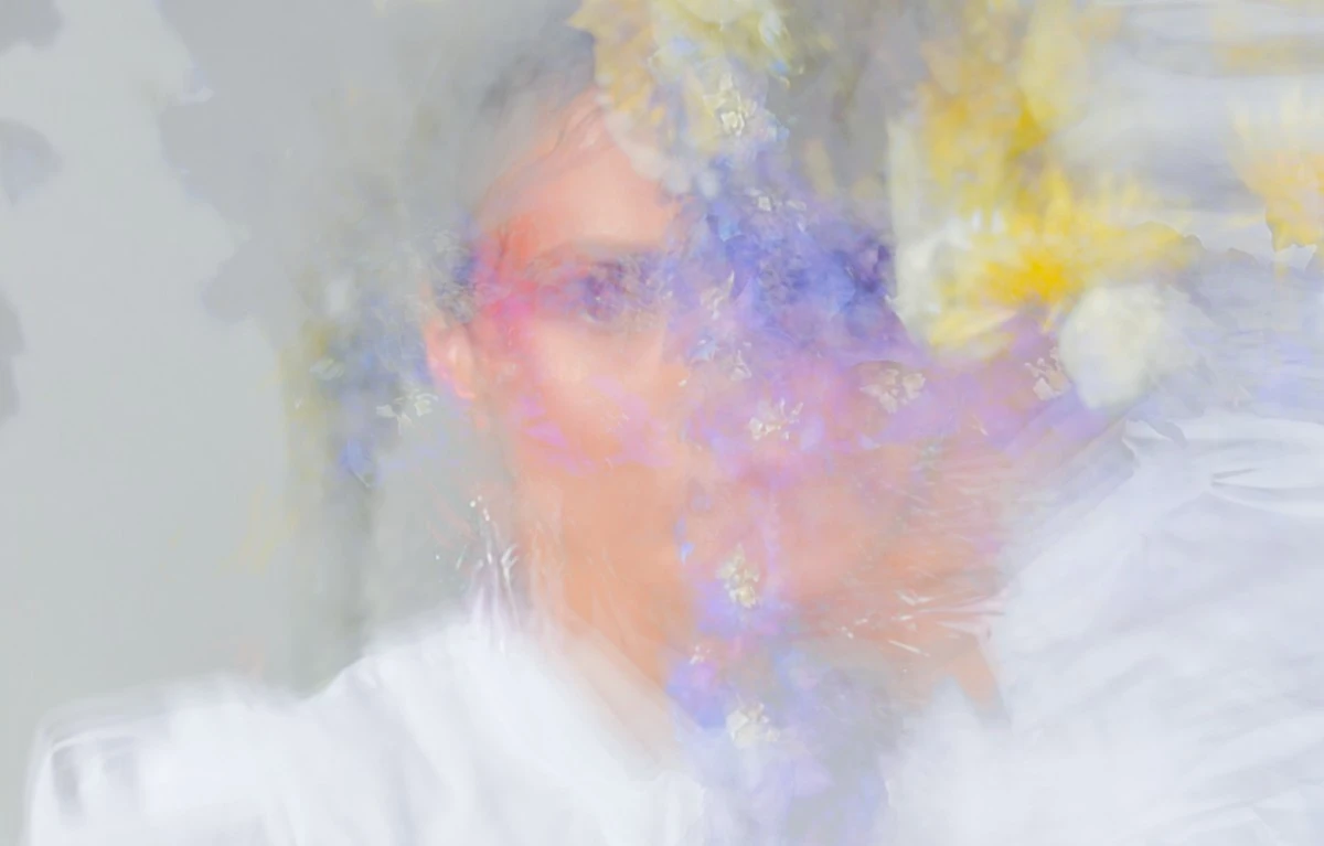 As a Colombian brand, we take pride in supporting local talent and the lost wax casting technique. We work closely with local artisans to create our pieces, ensuring that each design is original and unique. We also work with 100% 925 silver in various artisanal processes. Our commitment to excellence drives us to be meticulous in every stage of production, from initial design to final product.