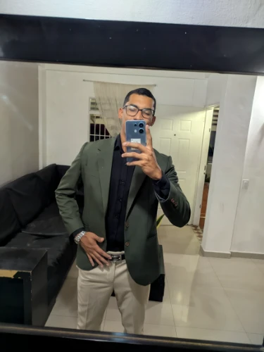 Carlos R