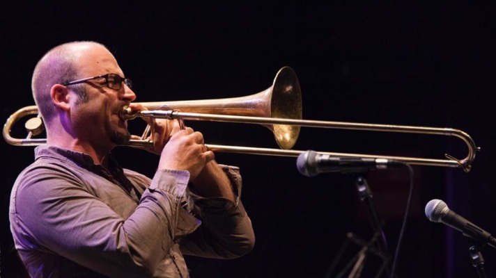 Un trombó amb molts amics