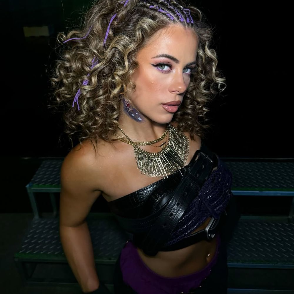 https://firebasestorage.googleapis.com/v0/b/mvnt-app.appspot.com/o/artists-profile-image%2Fchoreographer%2FALYSHA%2Fhero_1000x1000.jpeg?alt=media