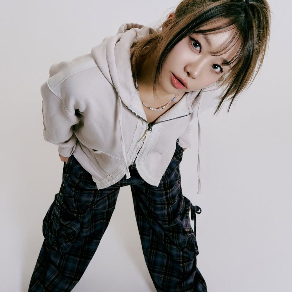 https://firebasestorage.googleapis.com/v0/b/mvnt-app.appspot.com/o/artists-profile-image%2Fchoreographer%2FAMY%2FAmy_hero2_1000x1000.jpeg?alt=media