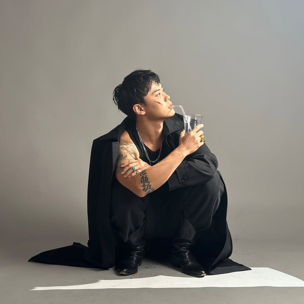 https://firebasestorage.googleapis.com/v0/b/mvnt-app.appspot.com/o/artists-profile-image%2Fchoreographer%2FAUSTIN%2FAustin_hero2_1000x1000.jpeg?alt=media