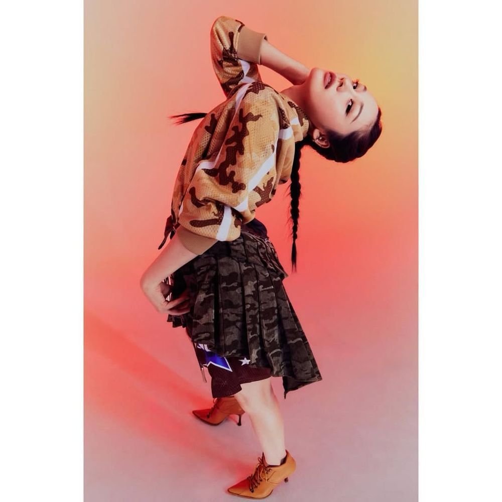 https://firebasestorage.googleapis.com/v0/b/mvnt-app.appspot.com/o/artists-profile-image%2Fchoreographer%2FDEBBY%2FDebby_hero4_1000x1000.jpeg?alt=media
