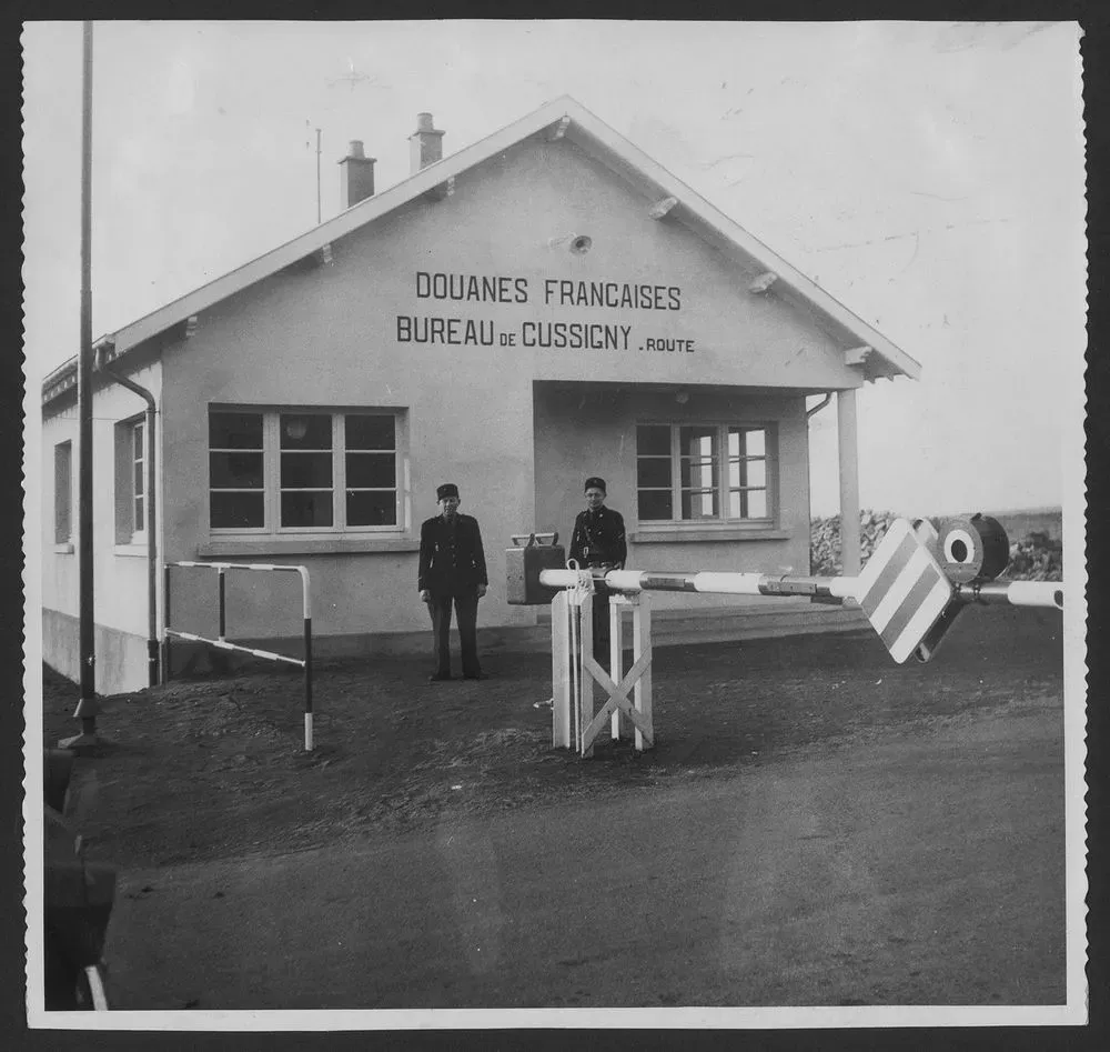 La douane aux frontières du large