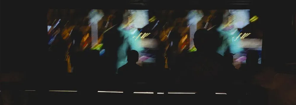 Œuvre audiovisuelle artistique et immersive : PRÉMICES