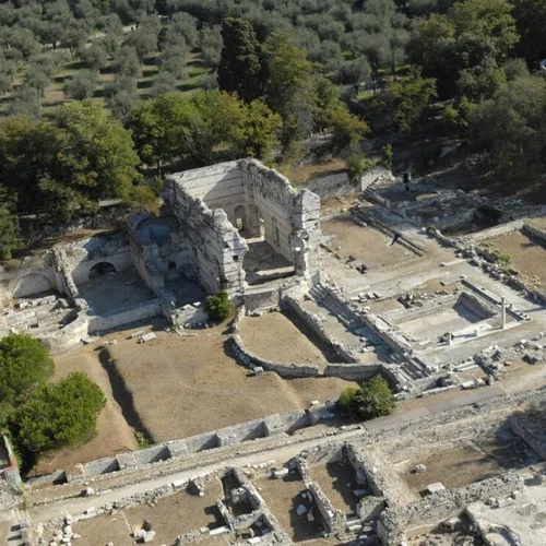 Anne et Patrick Poirier. Mémoires des ruines