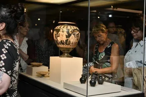 Banquets méditerranéens entre Grecs, Étrusques et Gaulois