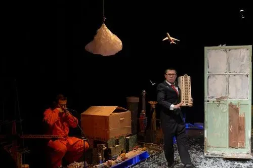 Carte blanche à La Compagnie à - Le rire, l'intime, le politique 3