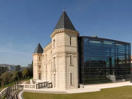 Château de La Buzine 2