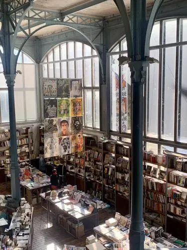 Halle Saint Pierre 2