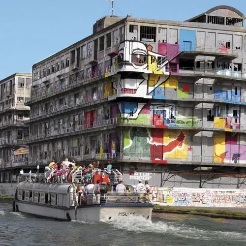 Les Magasins Généraux