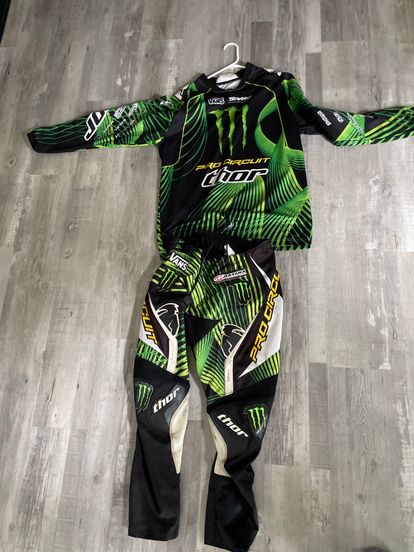 Monster Enegry Thor Gear Combo - Size M/30