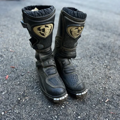 Youth Thor Boots - Size 6