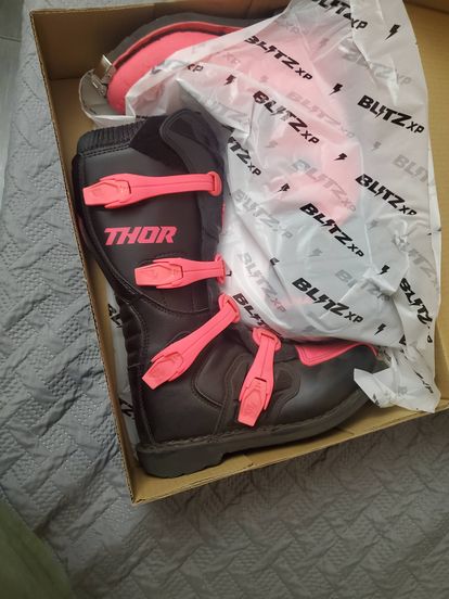 Women's Thor Boots - Size 10