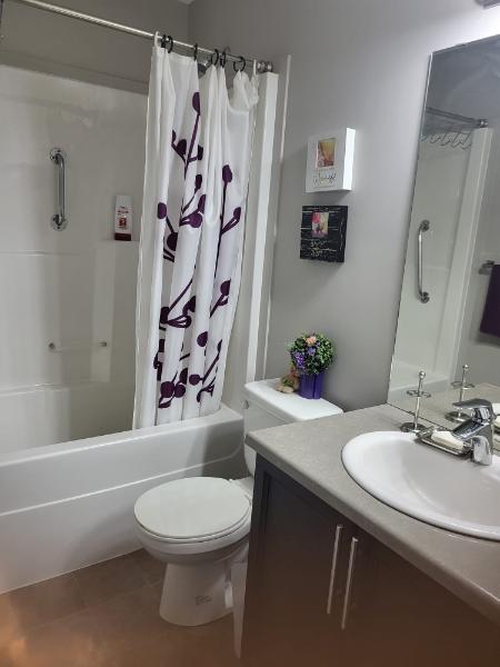 Looking for Room!  cozy room with your own bath and parking lot !