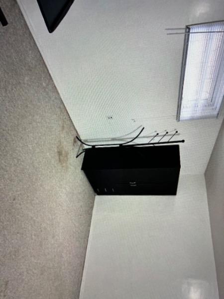 North side basement room for rent - prefer Filipina
