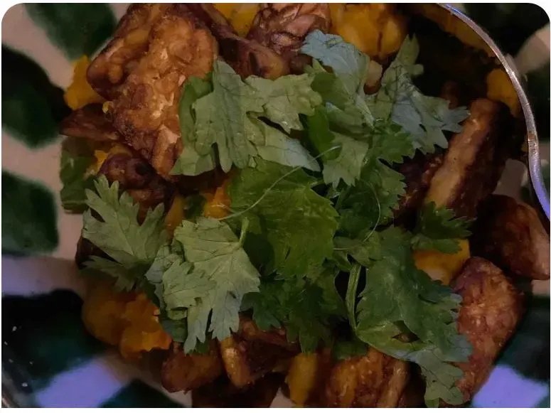 Laag-impact veganistisch Pompoenstoof met tempeh | Yvy