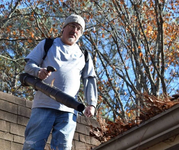 Lilburn Fall Leaf Clean Up