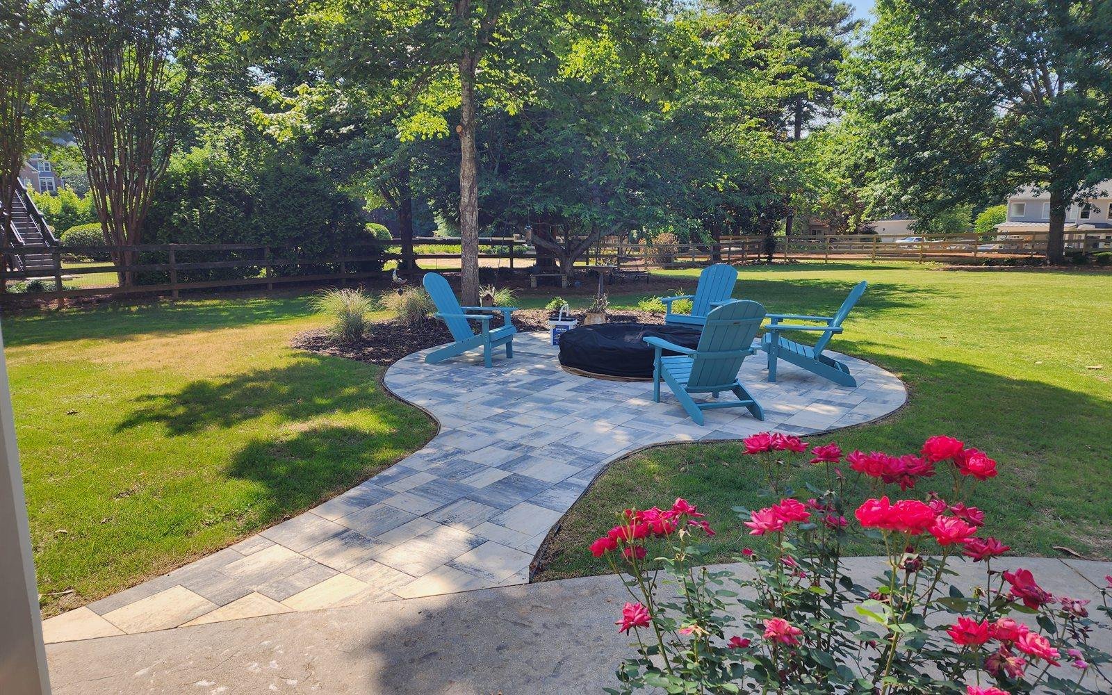 Outdoor living firepit