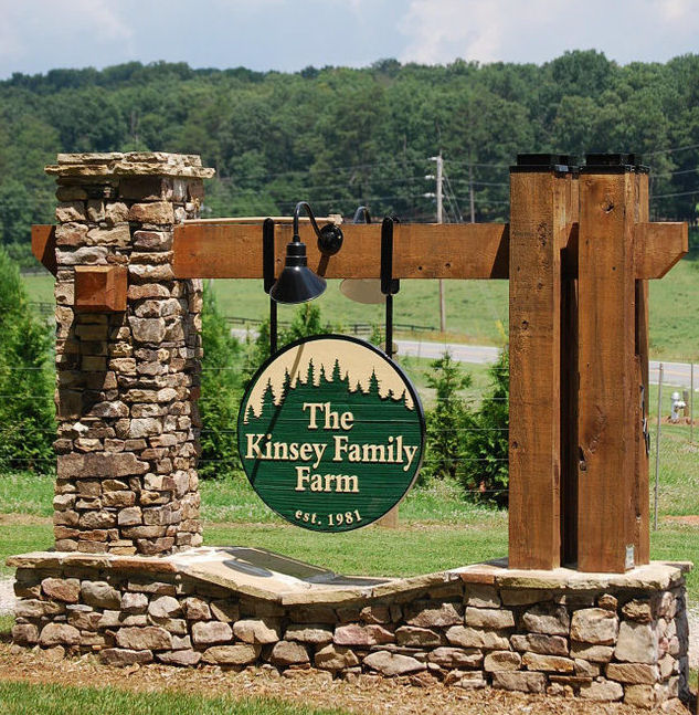 Kinsey farm sign