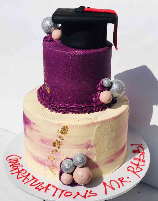 GRADUATION 2 TIER BUTTER CAKE .