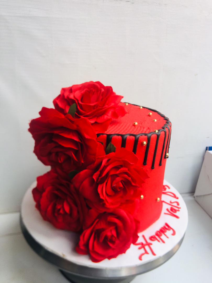 FLORAL ROSE CAKE