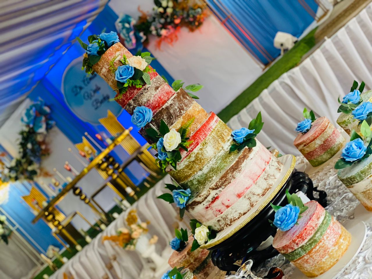 5 TIER NAKED CAKE WITH 10 GIVEAWAYS 