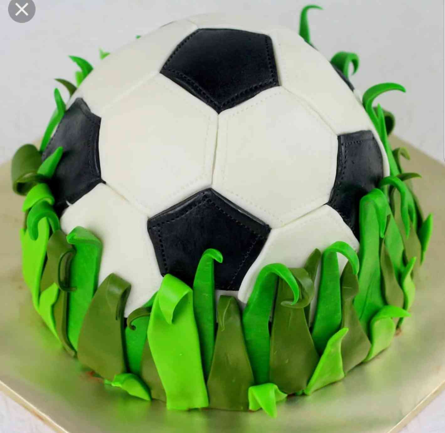 BALL IN GRASS CAKE